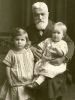 5 III 32.002G Pfarrer Johannes Roos mit Cläre und Wolfgang Roos